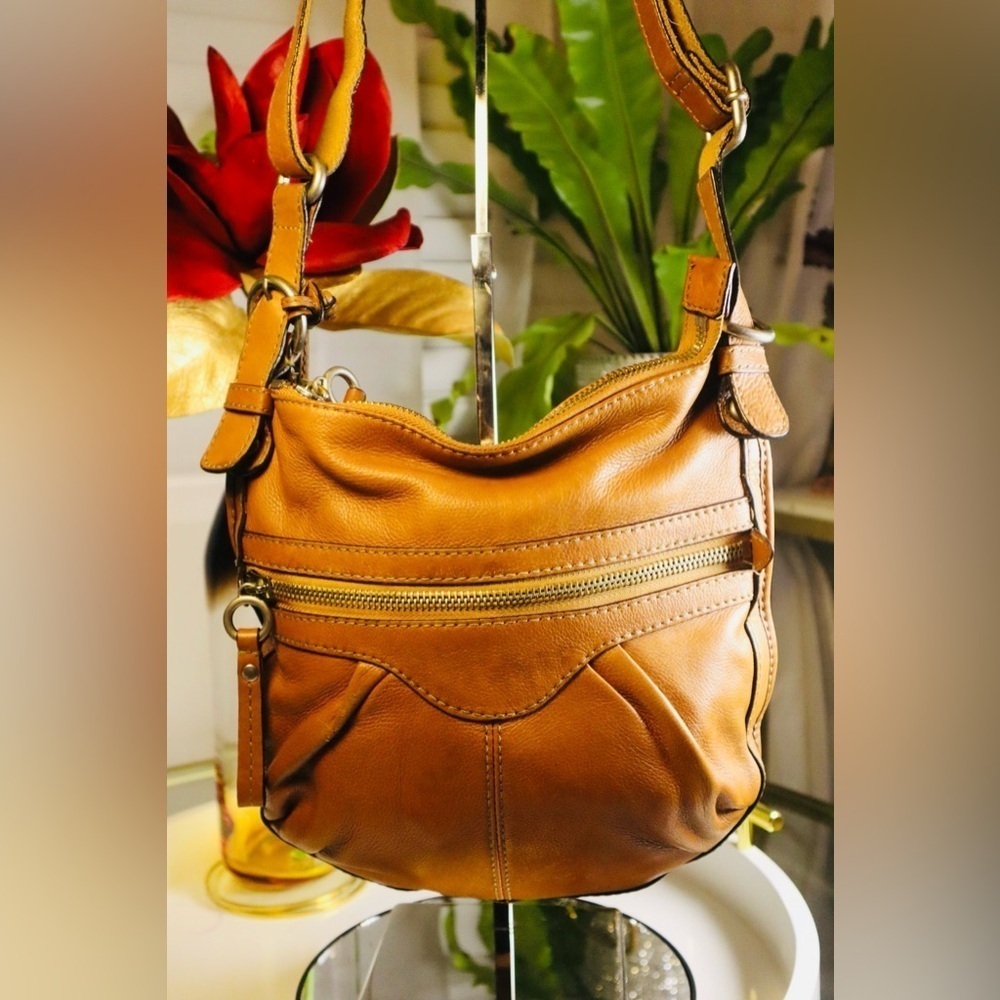 “Host Pick” Fossil Leather Bag Crossbody Messenger Designer Fashion Hip & Chic
